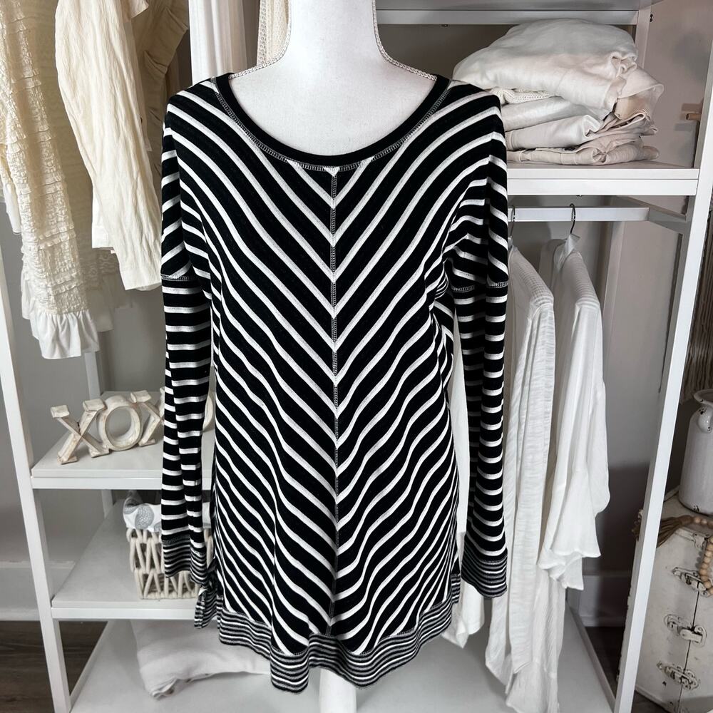 Cable & Gauge women’s size small, black & white tunic scoop neck top #1723